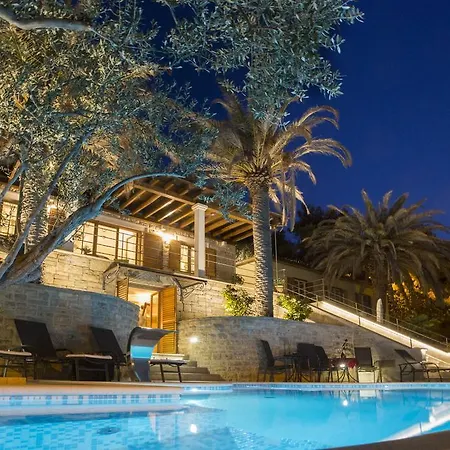 Villa Ulica Pod Kosom
