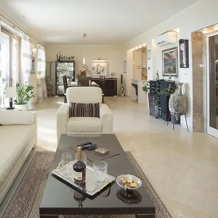 Ulica Pod Kosom Villa *