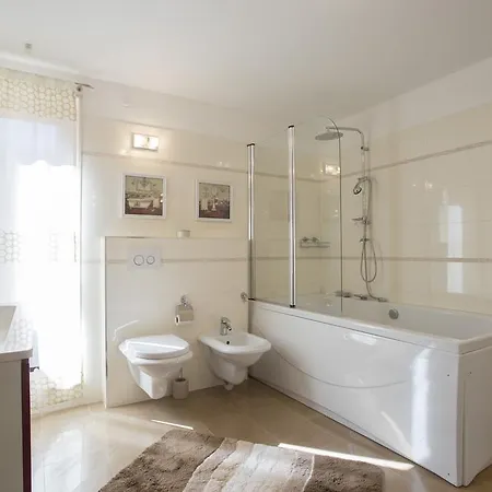 Villa Ulica Pod Kosom *